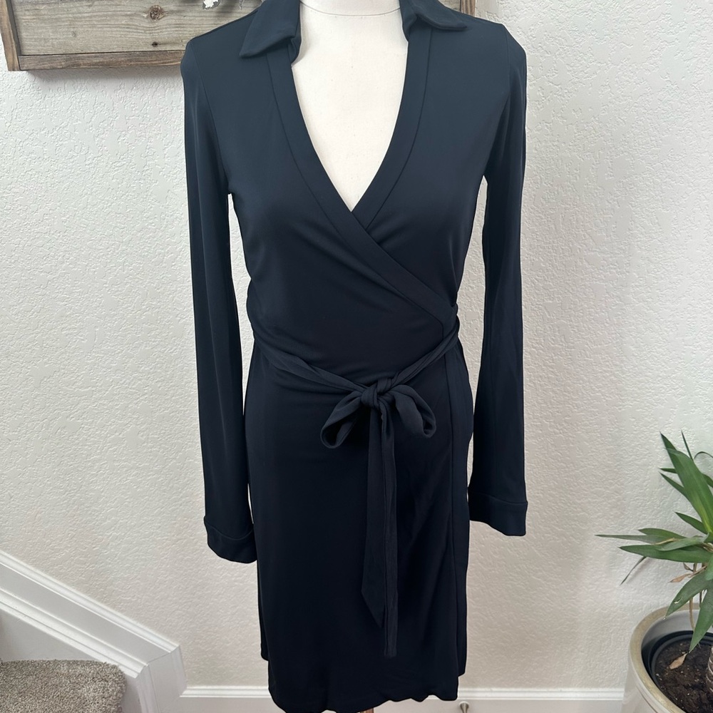 DVF Diane Von Furstenberg Jeanne Two Black Wrap Dress Viscose blend‎ size 4